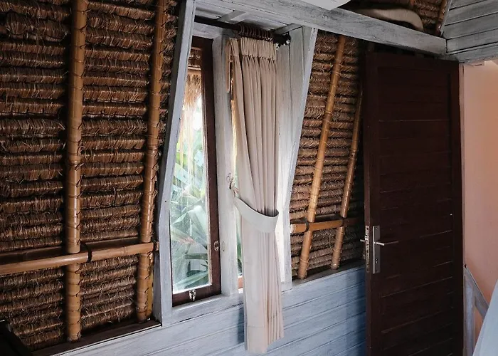 Abian Huts Dream Beach Lembongan 3*