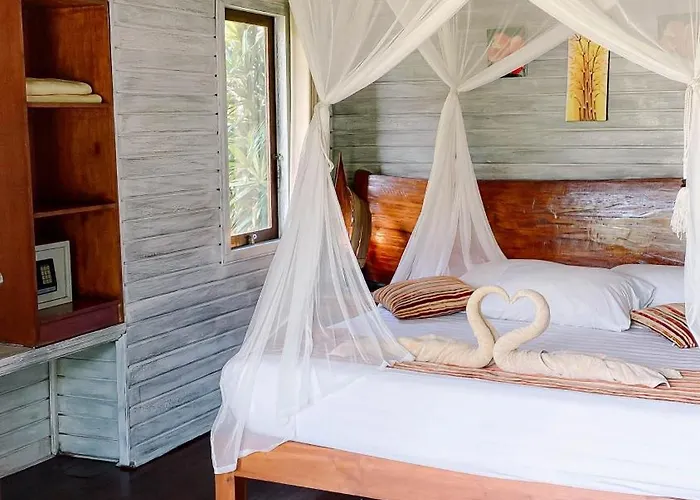 Abian Huts Dream Beach Lembongan 3*